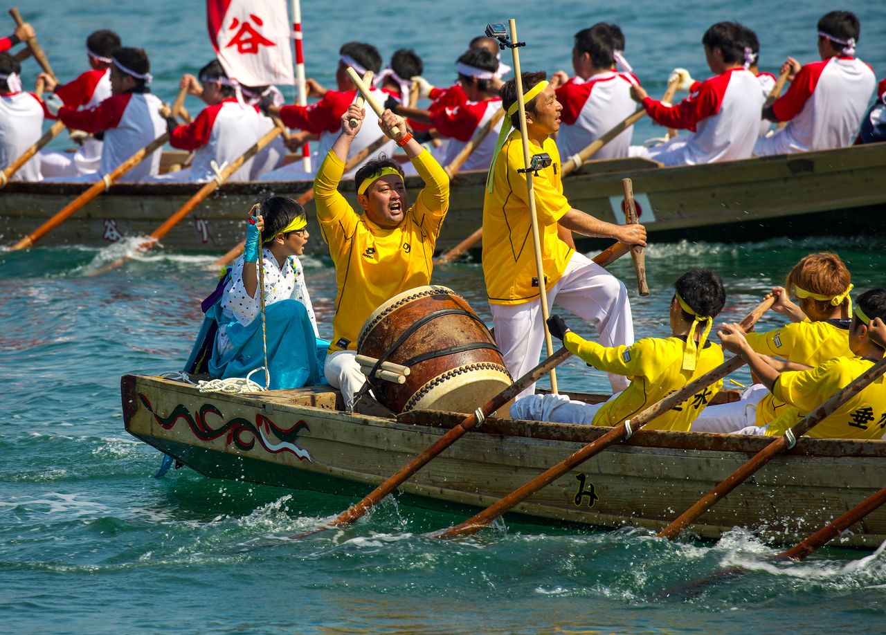 nguoi-danh-trong-giu-nhip